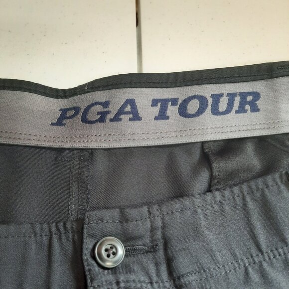 PGA Tour Men’s Golf Shorts Black Size 44 Performance Stretch Moisture Wicking - Picture 2 of 8